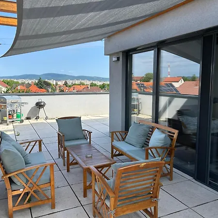شقة Panorama Penthouse - Gyoenyoeru Latkep A Bakonyra