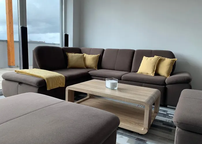 Panorama Penthouse - Gyoenyoeru Latkep A Bakonyra *