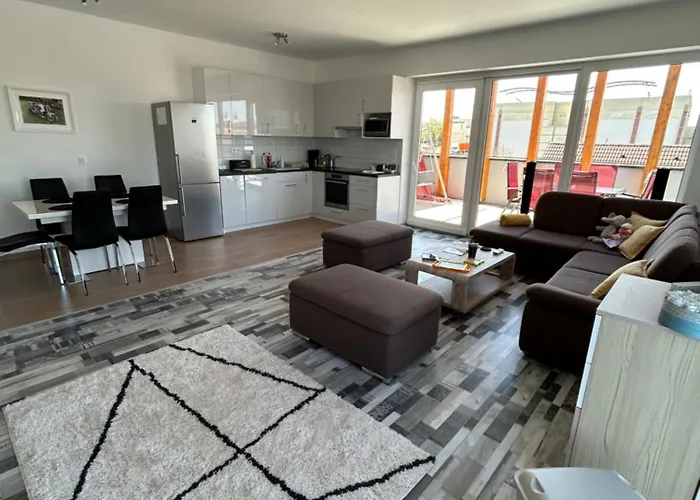 Panorama Penthouse - Gyoenyoeru Latkep A Bakonyra * Veszprém